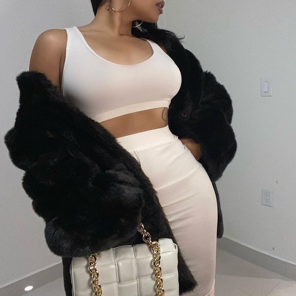 Winter Furr Coat M/L - Picture 2 of 5